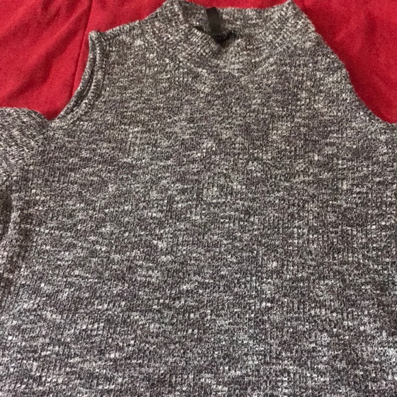 Gray crop top - Picture 2 of 2